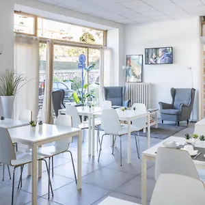 De Belgique A Hotell Menton